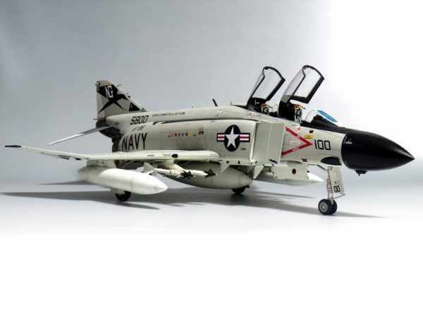 1/48 F-4J ファントムII