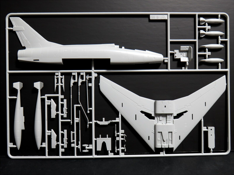 1/72 F-100D スーパーセイバー | 横浜でプラモデルやフィギュアスケールモデルなら 模型工房ブリッツ
